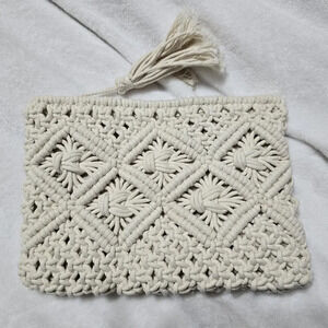 Handmade Boho Macrame Clutch/Wallet, Zip Top Close w/ Tassel Zipper Pull, NWOT.